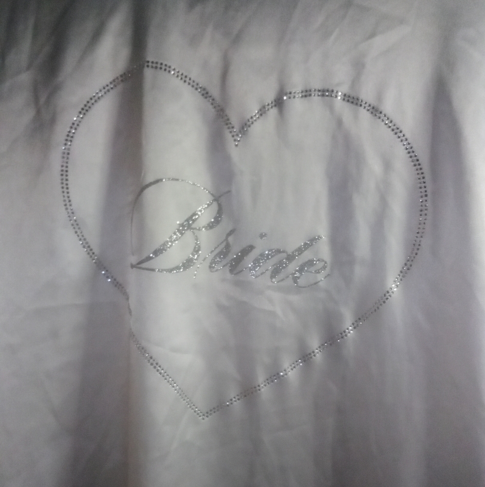 NWOT Victorias Secret OSFM 'BRIDE' White Satin Robe - Picture 2 of 3